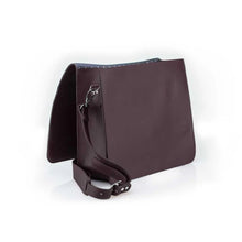 Load image into Gallery viewer, Leather Messenger bag oxblood
